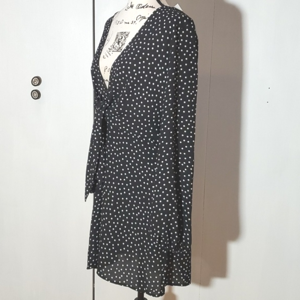 Forever 21| Womens Black/White Polka Dot Deep V Plunge Mini Dress Sz.XL - Picture 6 of 10